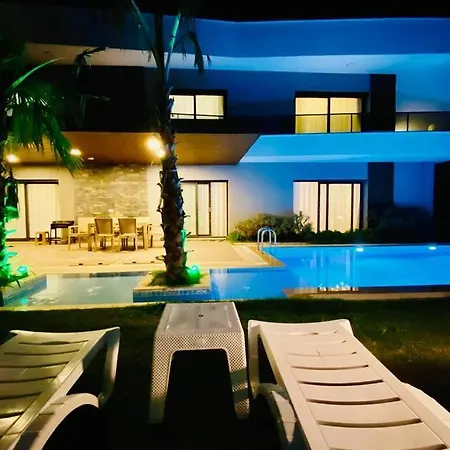 Vilă Oasis Villalari 15